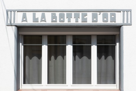 Etaples-sur-Mer, former shop "A la Botte d'Or"