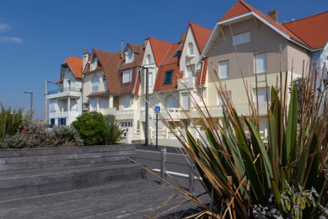 Merlimont Plage, houses on the seafront