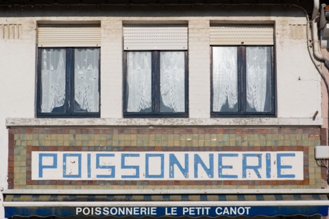 Merlimont Plage, sign of a fish shop