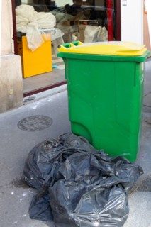 Paris, poubelle jaune