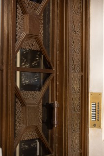 Paris, interphone à la porte d'un immeuble