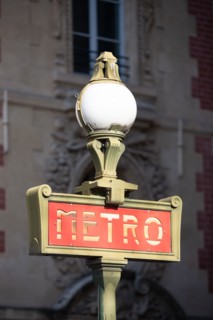 Paris, métro Sully-Morland