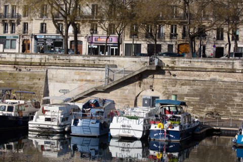 Paris, the Bassin de l'Arsenal (Port de l'Arsenal)