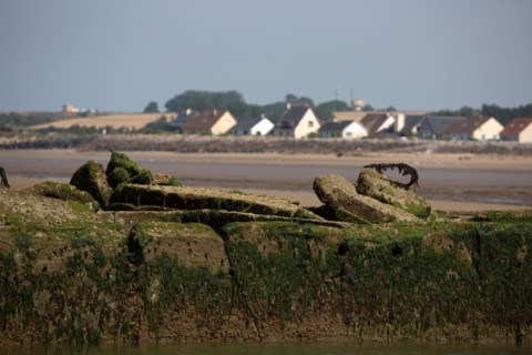 Côte de nacre, landing beaches