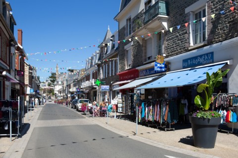 Pleneuf Val André, main street of Val André