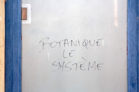 Quirky slogan, Caen