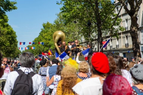 Défilé de commémoration du 75e anniversaire de la Libération de Paris, avenue du Général Leclerc