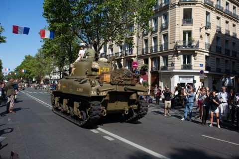 Défilé de commémoration du 75e anniversaire de la Libération de Paris, avenue du Général Leclerc