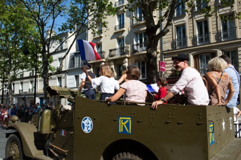 Défilé de commémoration du 75e anniversaire de la Libération de Paris, avenue du Général Leclerc