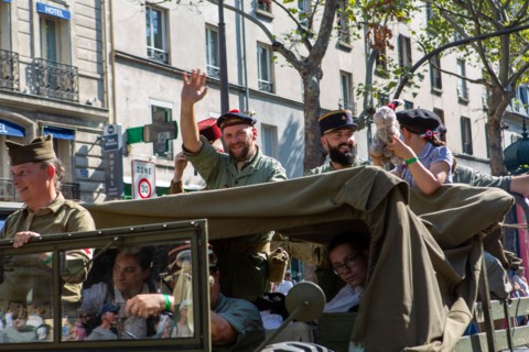 Défilé de commémoration du 75e anniversaire de la Libération de Paris, avenue du Général Leclerc