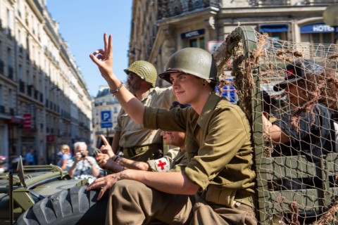 Défilé de commémoration du 75e anniversaire de la Libération de Paris, avenue du Général Leclerc
