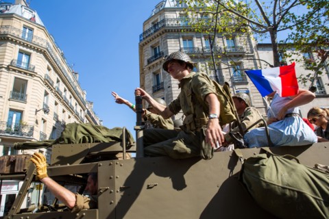 Défilé de commémoration du 75e anniversaire de la Libération de Paris, avenue du Général Leclerc