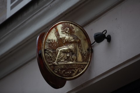 Paris, enseigne de Notaire