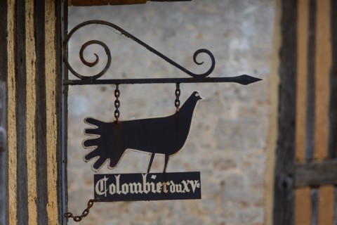 Château de Crèvecoeur, Fondation Schlumberger, à Crèvecoeur-en-Auge
