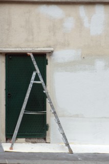Paris, stepladder in front of a facade