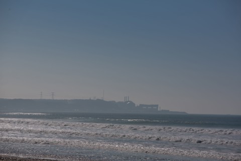 Biville (Manche), vue sur la centrale nucléaire de Flamanville