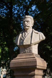 Rouen (Seine Maritime), buste de Guy de Maupassant