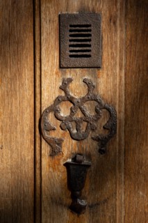 Rouen (Seine Maritime), door knocker and letter box