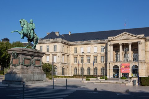 Rouen (Seine Maritime), Hôtel de Ville and equestrian statue of Napoléon
