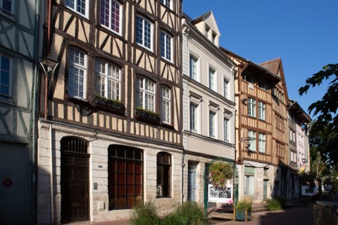 Rouen (Seine Maritime), rue Eau de Robec
