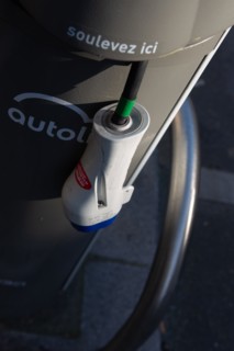 Paris, ancienne borne de chargement Autolib