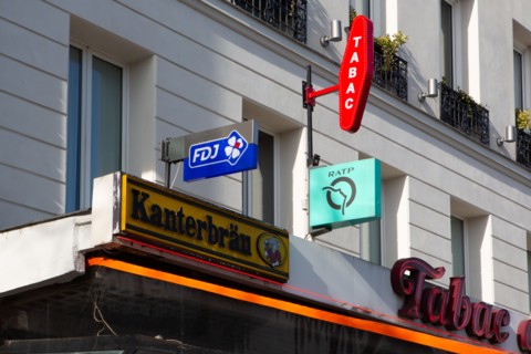 Paris, enseigne de bar tabac