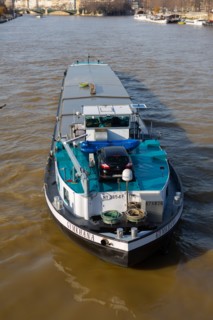Paris, péniche sur la Seine