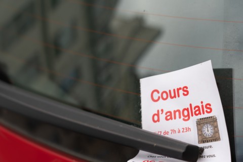 Paris, publicité pour des cours d’anglais