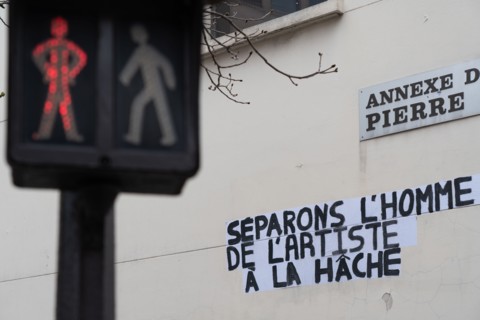 Paris, poster informing people of the violence against women