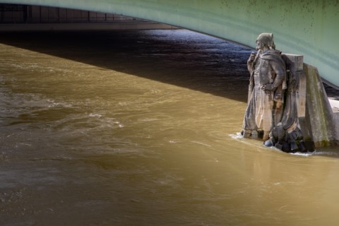 Paris, the Zouave on the Alma Bridge