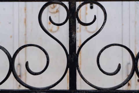 Paris, détail d’une ferronnerie de fenêtre