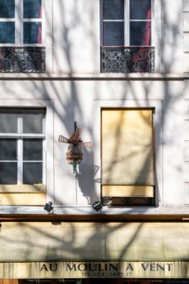 Paris, rue des Fossés Saint-Bernard
