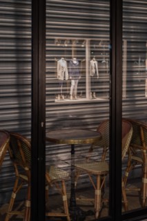 Paris, restaurant fermé pour cause d’épidémie de coronavirus