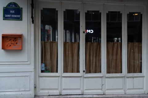 Paris, restaurant fermé pour cause d’épidémie de coronavirus
