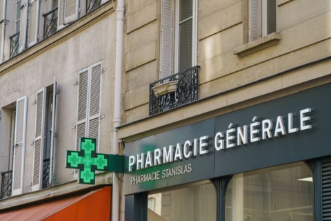 Paris starts re-opening from lockdown, May 2020