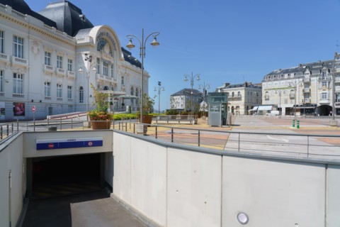 Trouville-sur-Mer, place Foch