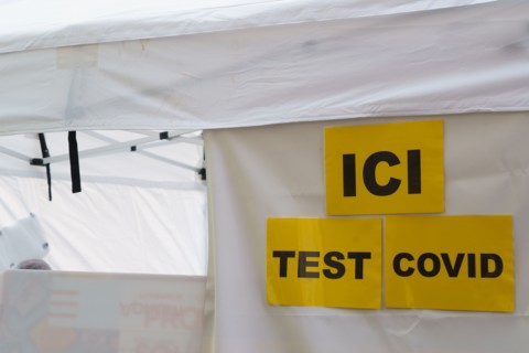 Paris, tent set up to carry out Covid-19 tests