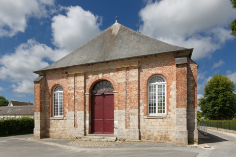 Protestant church in Luneray
