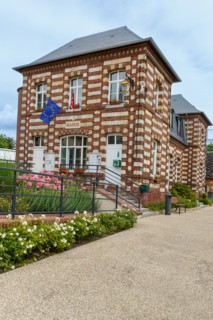 Saint-Victor l'Abbaye Town Hall