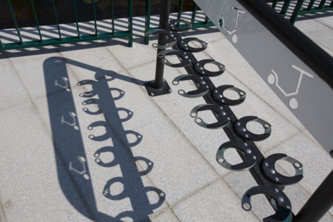 Rueil-Malmaison, parking rack for scooters