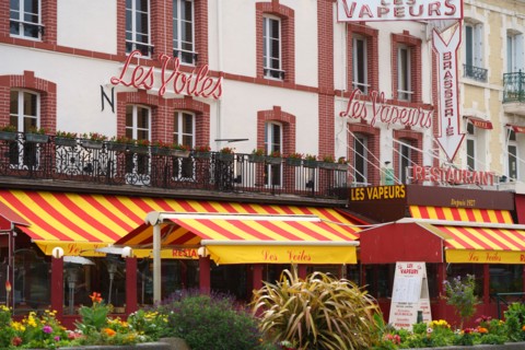 Trouville, restaurant 'Les Voiles et Les Vapeurs'