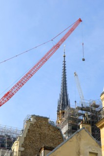 Paris, pose de la nouvelle flèche de Notre-Dame de Paris