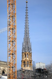 Paris, pose de la nouvelle flèche de Notre-Dame de Paris
