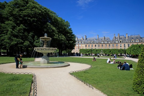 Place des Vosges, Paris