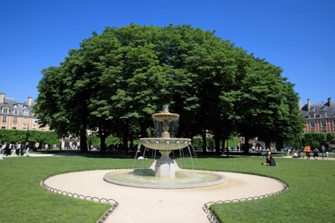 Place des Vosges, Paris