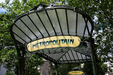 Paris, sortie du métro Abbesses