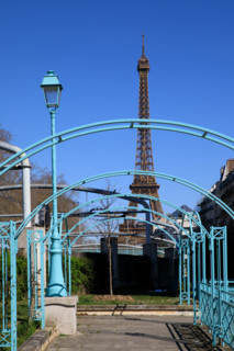 Paris, Quai de Grenelle