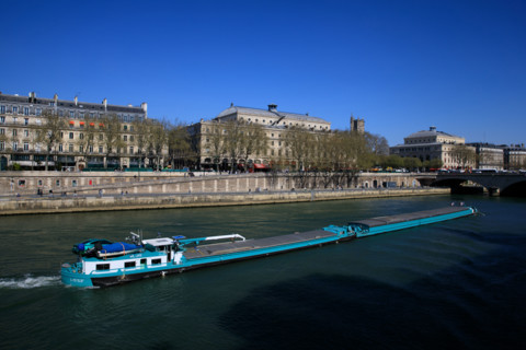 Paris, quai de la Mégisserie