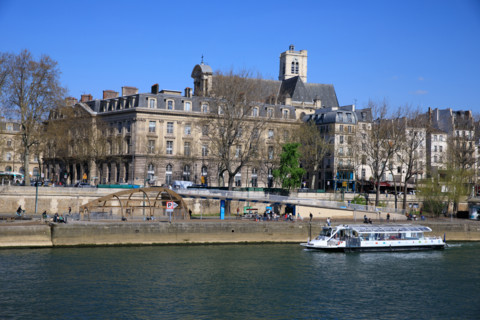 Paris, quai de l'Hôtel de Ville