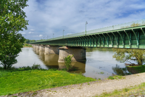 france, région centre, Loiret, Briare, pont canal de Birare, pont-canal portant le canal latéral à